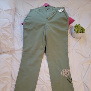 NWT "Girlfriend Chino" GAP pants